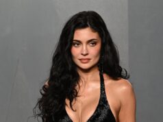 Kylie Jenner cube che i paparazzi erano “diabolici” per lei quando period bambina