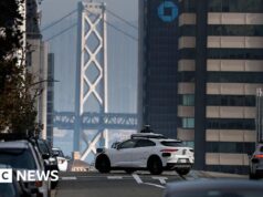 La California inizierà a emettere biglietti per le auto senza conducente che violano le leggi sul traffico