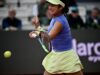 Alex Eala conclude la stagione degli Open d’Italia con una doppia sconfitta
