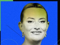 Il segreto della celebrità on-line di Amelia Dimoldenberg? Controllare