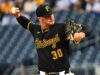 Skenes porta il no-hitter al 7° posto, segna 10 mentre i Pirates rovesciano Rockies