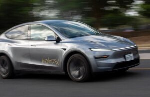 Tesla rivela nuovi dettagli sugli incidenti dei robotaxi e sulle persone coinvolte