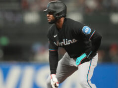 Otto Lopez è un ammonimento mentre i Blue Jays gestiscono il surplus del campo esterno