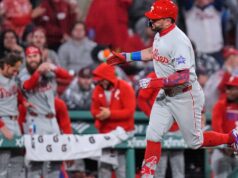 Il 18° homer di Schwarber, il migliore della MLB, guida i Phillies oltre i Pink Sox