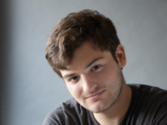 Theo Baker ha trascorso quattro anni indagando su Stanford. Prima di partire, ecco cosa ha trovato.