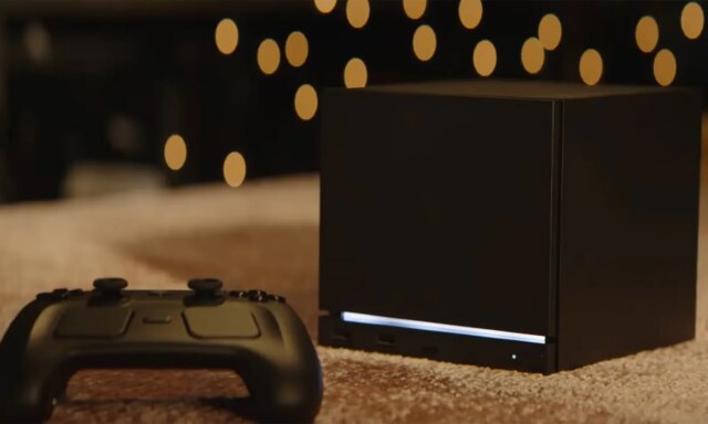 Steam-Machine-with-Steam-Controller.jpg