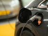 I ricercatori cinesi affermano che la batteria dei veicoli elettrici a stato solido può caricarsi in pochi minuti