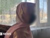 Le è stato detto di sposarsi in un paese che vieta l’istruzione femminile. Così è salita su un taxi ed è fuggita