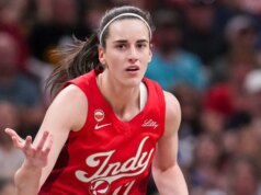 Caitlin Clark sbaglia il terzo pareggio negli ultimi secondi durante una prestazione di tiro a freddo in ritorno da un infortunio