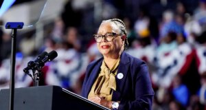 Un funzionario della NAACP condanna i politici bianchi che cercano di sostituire il sindaco nero dimissionario