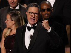 Colbert reagisce ai fan del Signore degli Anelli indignati per il suo coinvolgimento nel prossimo movie