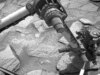Guarda il rover Curiosity della NASA lottare per liberarsi da una roccia su Marte