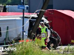 Quattro morti in un minibus scolastico che si scontra con un treno in Belgio
