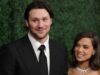 Josh Allen condivide una divertente confessione sulla moglie Hailee Steinfeld dopo l’esilarante momento del matrimonio