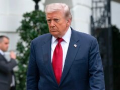 Secondo quanto riferito, Trump punta a una rinnovata azione militare mentre i negoziati con l’Iran falliscono e aumentano i titoli dei giornali