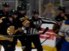 Charlie McAvoy pratica già il suo slancio nel golf… su un avversario