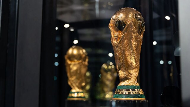 ekkac1l4_fifa-world-cup-trophy-getty_625x300_30_May_26.jpg