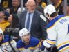 Lindy Ruff sta prendendo la sua squadra