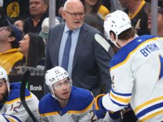 Lindy Ruff sta prendendo la sua squadra