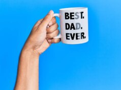 Regali per la festa del papà che la maggior parte dei papà non vuole (e cosa prendere invece)