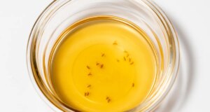 Le mosche della frutta sono qui. Un entomologo spiega come sbarazzarsene