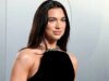 Samsung ha presentato Dua Lipa sulla confezione del suo TV. Ora ha fatto causa per 15 milioni di dollari