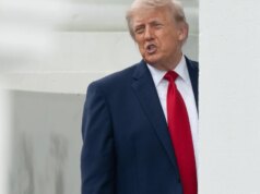 Trump si rivolge a Walter Reed per "controlli dentistici e medici annuali di routine"