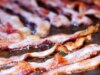 Stavo sprecando il grasso della pancetta finché non ho imparato questi 9 usi geniali