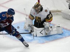 Carter Hart ha “centrato l’obiettivo” quando i Golden Knights hanno vinto in apertura su Avalanche