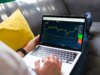 Questo pacchetto di buying and selling da $ 40 semplifica gli investimenti per i principianti