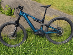 Gli incendi delle e-bike si sono ridotti, ma i ciclisti commettono ancora un errore pericoloso