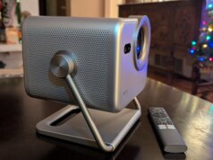 Il proiettore Hisense M2 Professional dimostra che non hai più bisogno di una normale TV