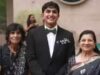 Un’adolescente texana di origine indiana porta due nonne al ballo di nice anno, cube che la scelta di portare Ba e Ma è stata semplice
