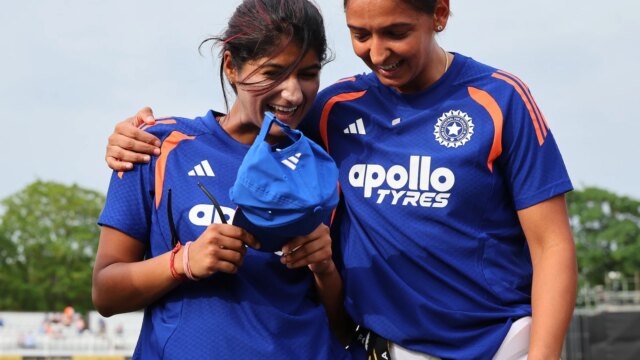 itc83cas_harmanpreet-kaur-nandini-sharma_625x300_29_May_26.jpg