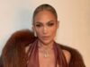 Testi della canzone del giorno di Jennifer Lopez