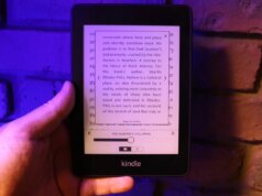 I vecchi proprietari di kindle si ribellano contro la chiusura del supporto di Amazon con il jailbreak