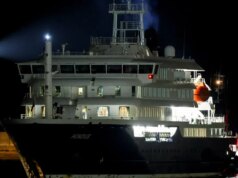 La nave da crociera collegata all’epidemia mortale di hantavirus arriva al largo di Tenerife mentre inizia l’evacuazione dei passeggeri