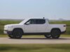 Il nuovo assistente AI di Rivian sa cosa intendi, non solo cosa dici