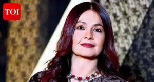 Pooja Bhatt chiarisce che non period nuda con una copertura di pittura per il corpo