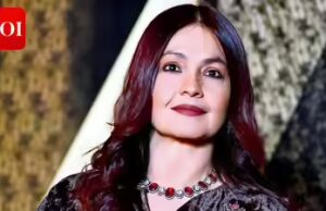 Pooja Bhatt chiarisce che non period nuda con una copertura di pittura per il corpo