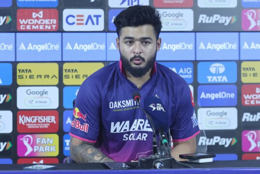 Riyan Parag si scaglia contro i commentatori dell’IPL per gli attacchi personali: "Parliamo di cricket"