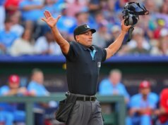 La chiamata di sciopero dell’arbitro della MLB è stata ribaltata dall’ABS lasciando l’annunciatore sbalordito: “Yikes”