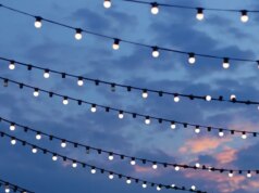 Le migliori luci a catena per esterni del 2026: illumina il tuo patio o cortile con le nostre migliori scelte
