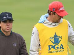 Un giocatore di golf professionista ha inflitto una penalità di tempo prima di iniziare il campionato PGA