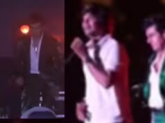 Un fan interrompe il concerto di Sonu Nigam, il cantante cube: “kyun pitne ke kaam..?”