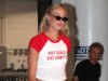 L’ultimo abbigliamento virale di Sophie Cunningham della WNBA celebra il suo amore per il barbecue, il campo da golf e le bistecche calde!