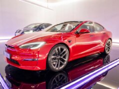 L’ultima Tesla Mannequin S e X esce dalla linea di produzione