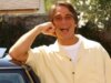 Tony Danza ha fatto rotolare un go-kart mentre gareggiava con il grande Rusty Wallace della NASCAR 21 anni fa oggi