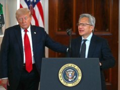 Jensen Huang si unisce all’entourage dei magnati di Trump in Cina