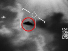 Il Pentagono declassifica l’audio dell’Apollo 12 degli astronauti che descrivono inspiegabili “strisce di luce” nello spazio